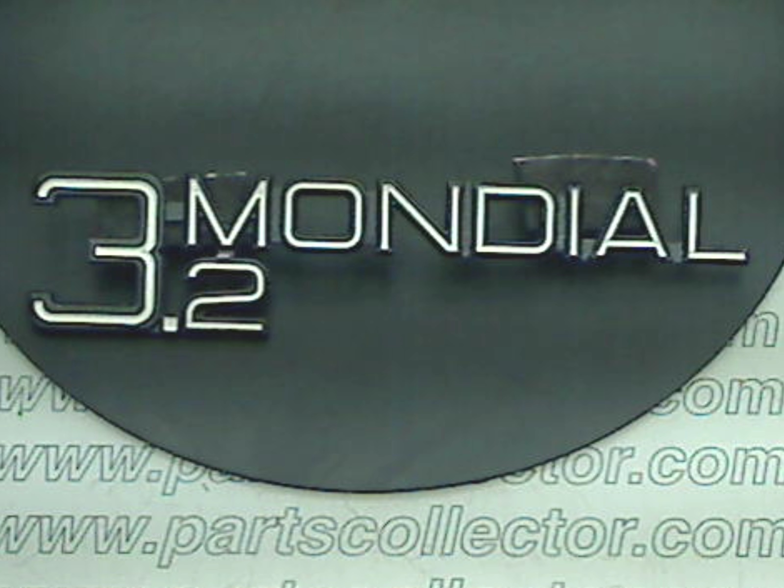 MONDIAL 3.2 BADGE